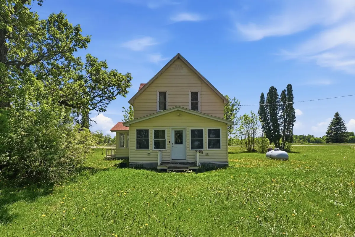 8005 381st Avenue Nw, Dalbo, MN 55017 - #1