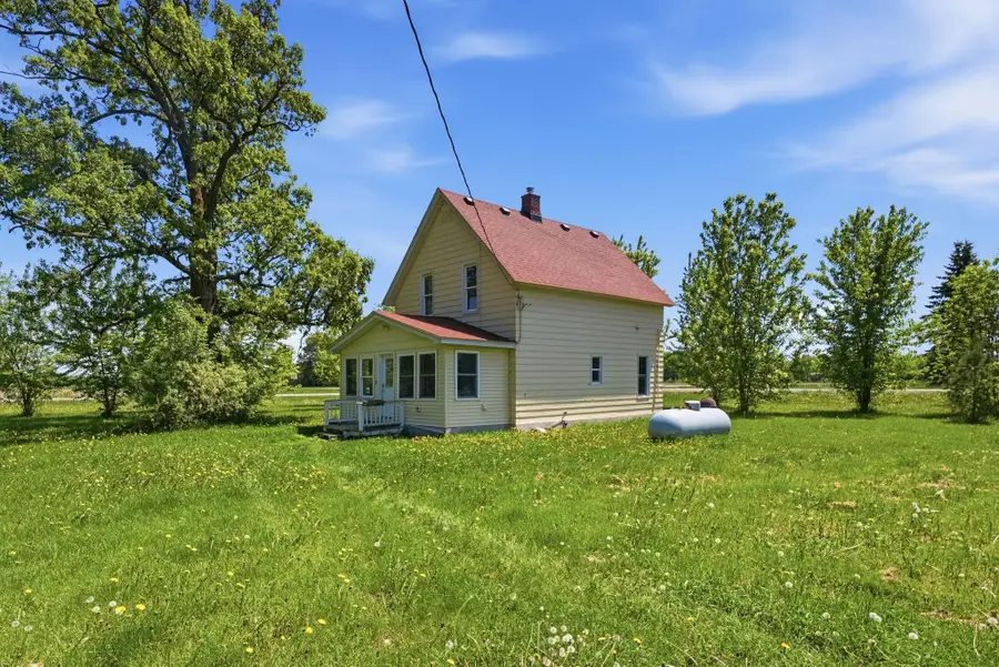 8005 381st Avenue Nw, Dalbo, MN 55017 - #2