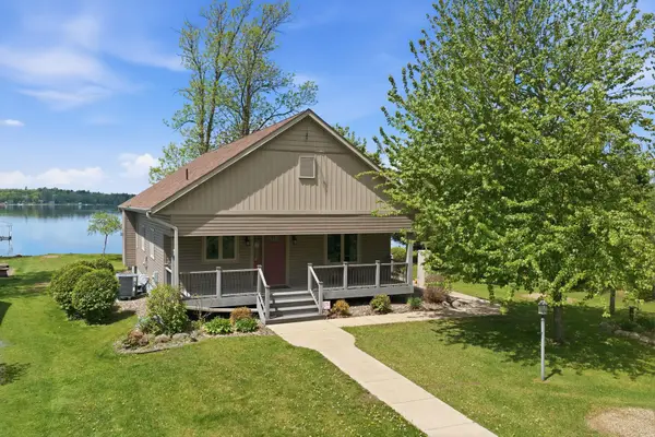 50876 Lakeview Drive, Rush City, MN 55069