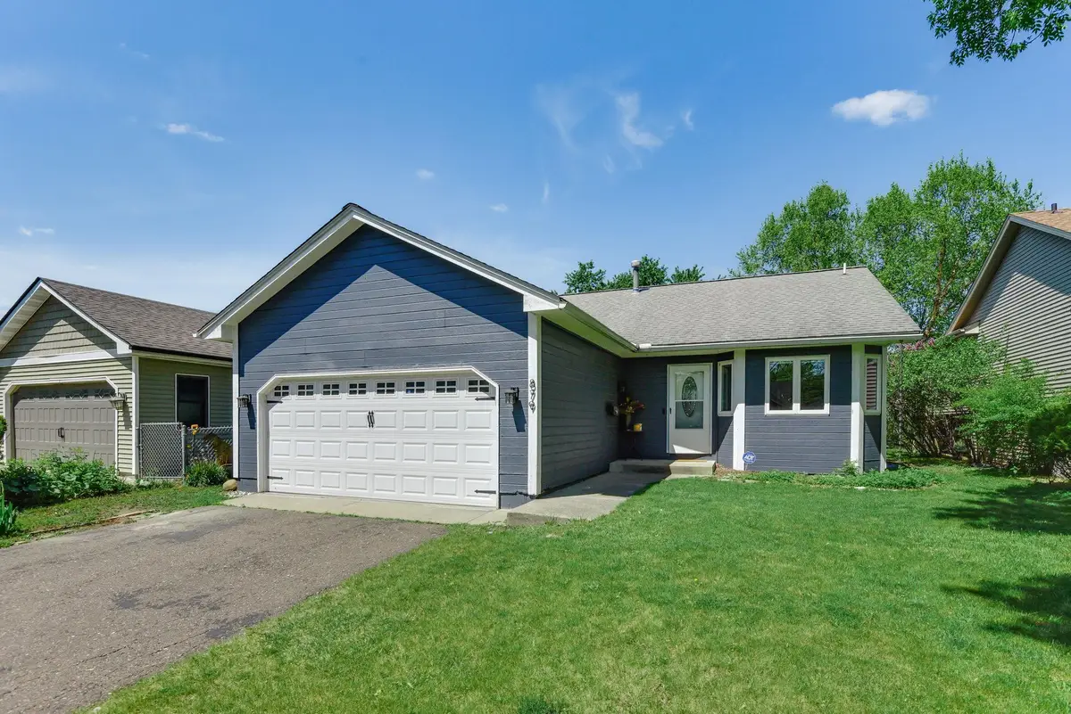 879 Iowa Avenue W, Saint Paul, MN 55117 - #1