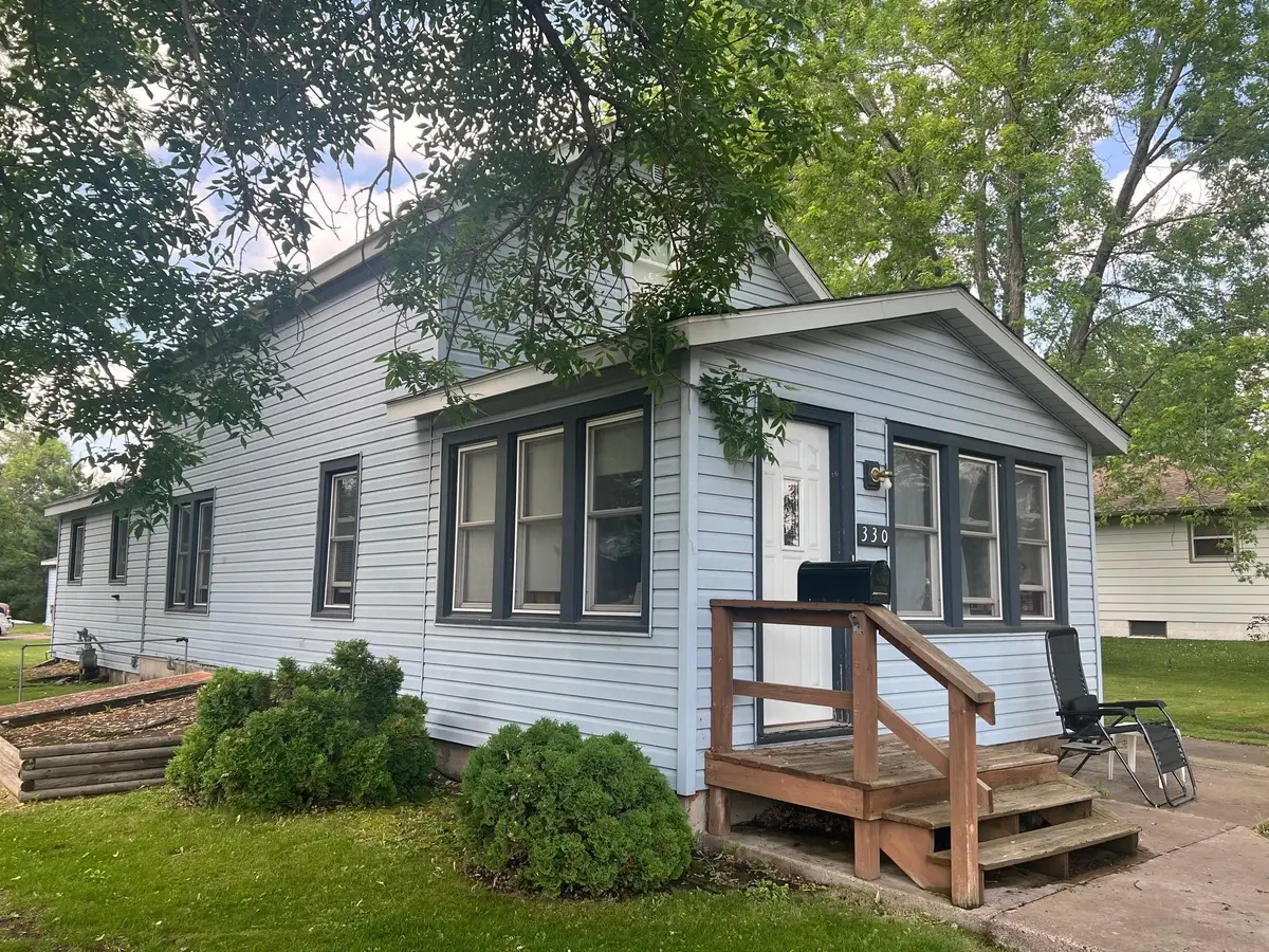 330 Railroad Avenue Nw, Mora, MN 55051 - #1