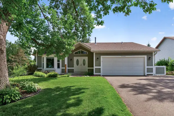 9391 Newcastle Road, Woodbury, MN 55125