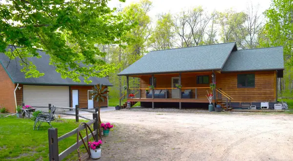 13066 Oakland Parkway Road, Merrifield, MN 56465