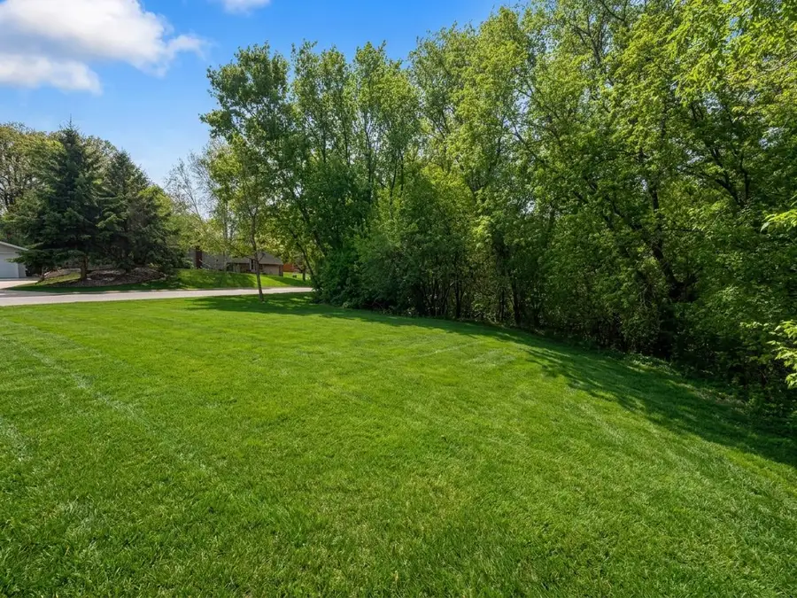 202 W Everett Avenue, Fergus Falls, MN 56537 - #2