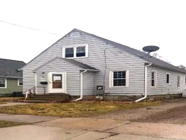 1009 5th Avenue Nw, Austin, MN 55912 - #2