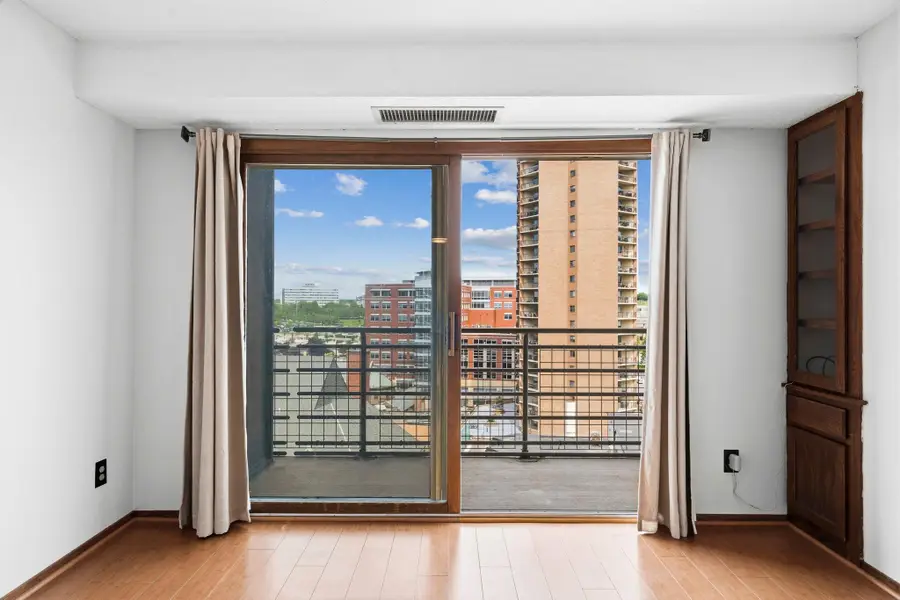 66 9th Street E #1614, Saint Paul, MN 55101 - #3