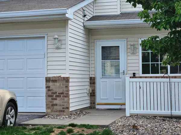 3560 Sterling Heights Drive #B, River Falls, WI 54022