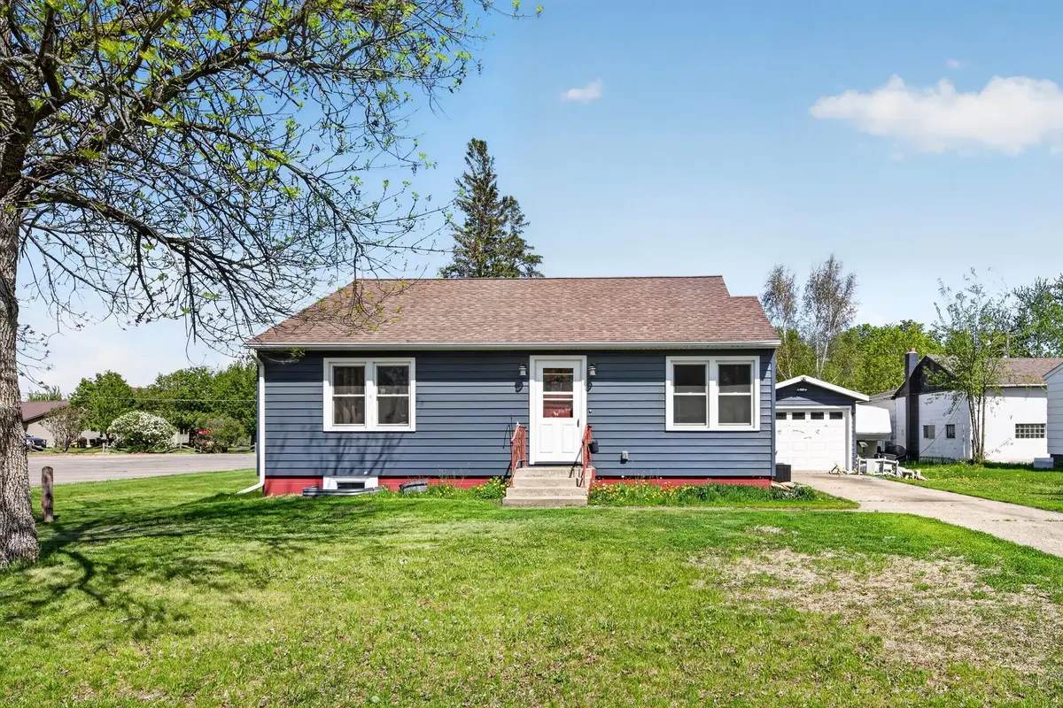 727 Ash Street S, Sauk Centre, MN 56378 - #1