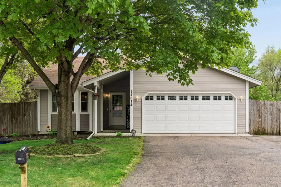 11614 Oak Park Drive Ne, Blaine, MN 55434 - #2