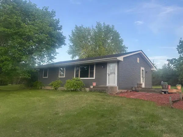 9894 Hall Avenue Ne, Monticello, MN 55362