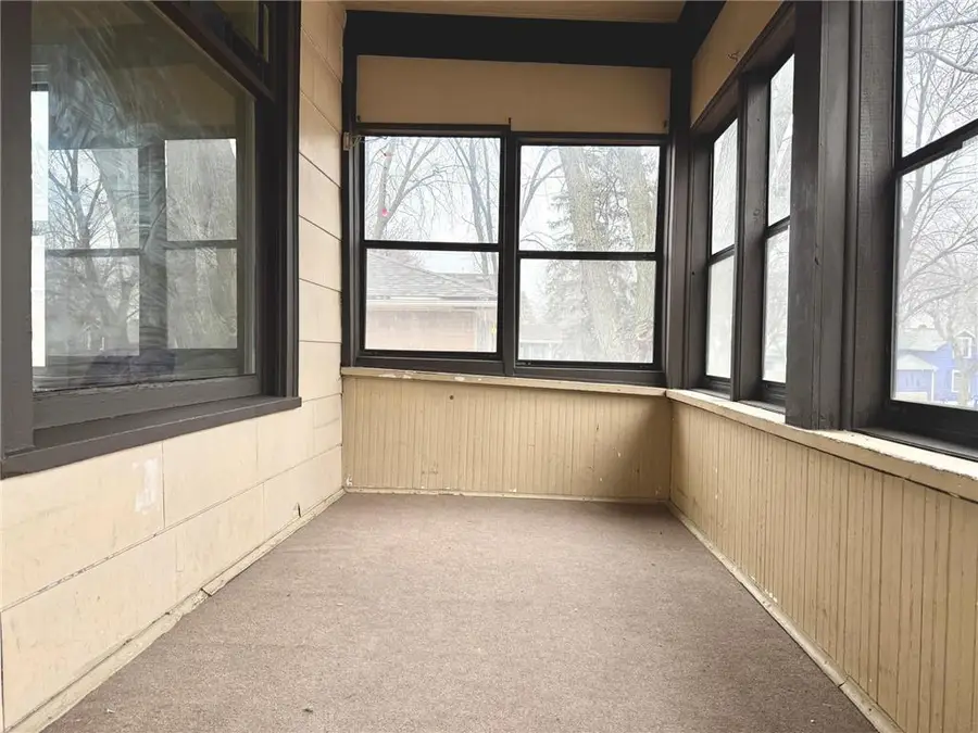 869 Lawson Avenue E, Saint Paul, MN 55106 - #2