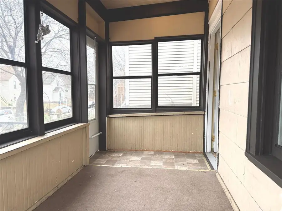 869 Lawson Avenue E, Saint Paul, MN 55106 - #3