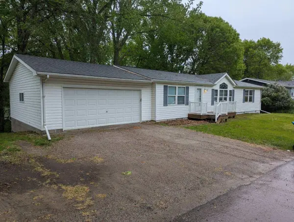 2207 Robin Lane, Buffalo, MN 55313
