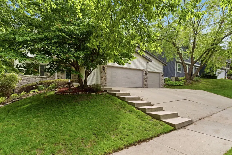 2112 Parkwood Hills Drive Ne, Rochester, MN 55906 - #2