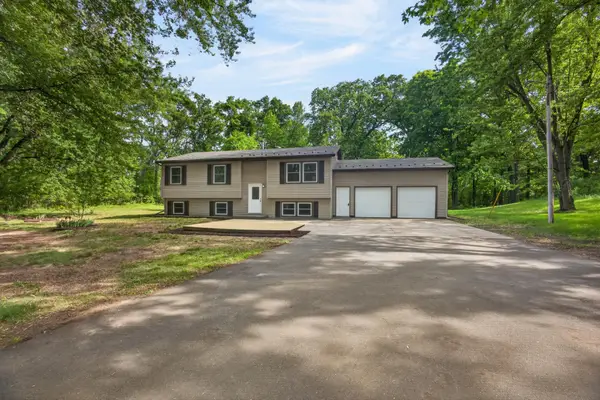 8842 288th Lane Ne, North Branch, MN 55056
