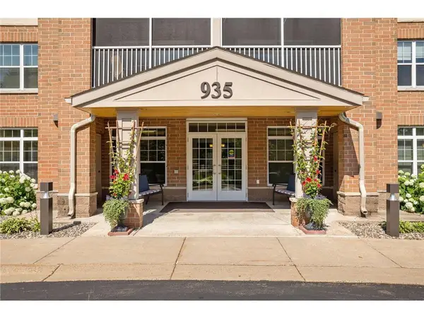 935 Ferndale Street N #317, Maplewood, MN 55119