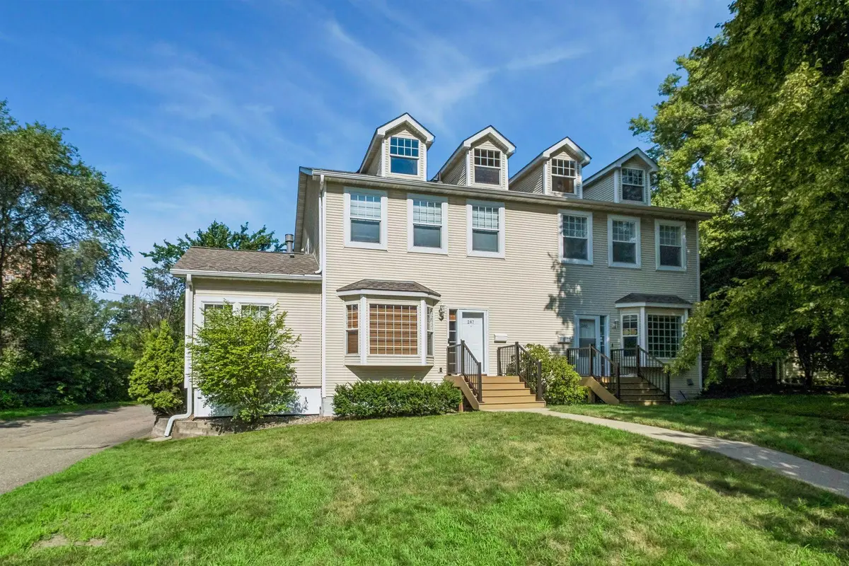 287 Lexington Parkway S, Saint Paul, MN 55105 - #1