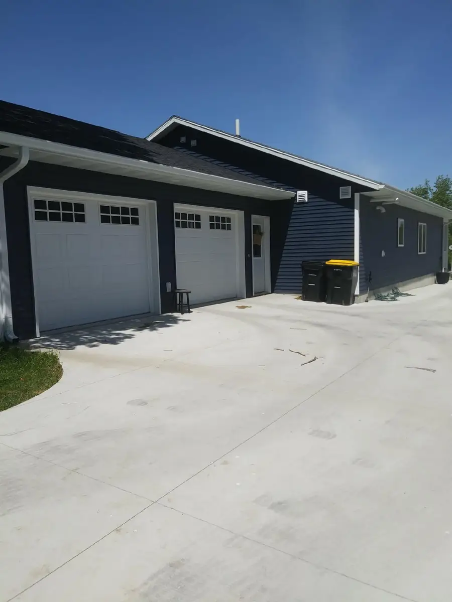916 E Main Street, Caledonia, MN 55921 - #2