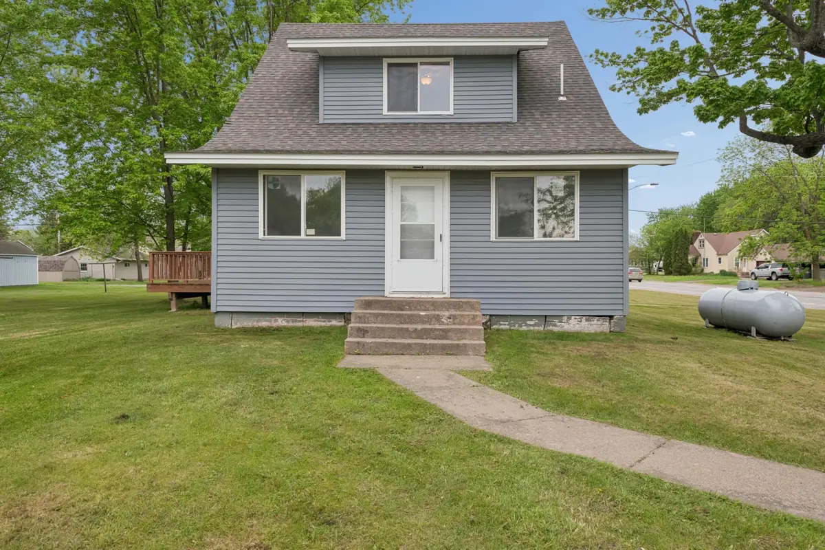 410 5th Avenue Se, Milaca, MN 56353 - #1