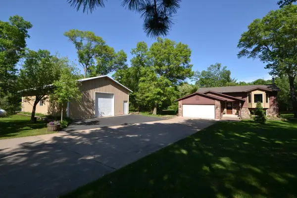 32623 Goldenrod Street Nw, Cambridge, MN 55008