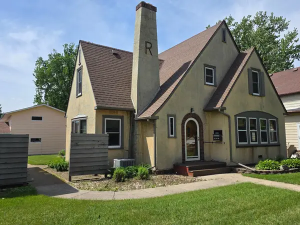 412 W Main Street, Pipestone, MN 56164