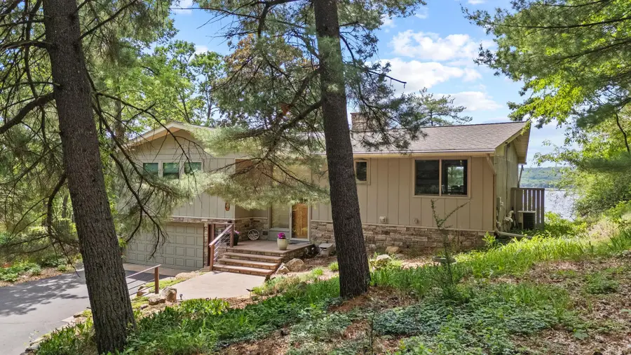 314 N Cove Road, Hudson, WI 54016 - #2