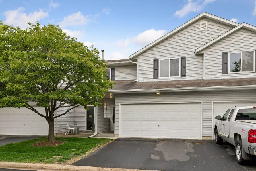 2064 Parkway Avenue, Shakopee, MN 55379 - #2