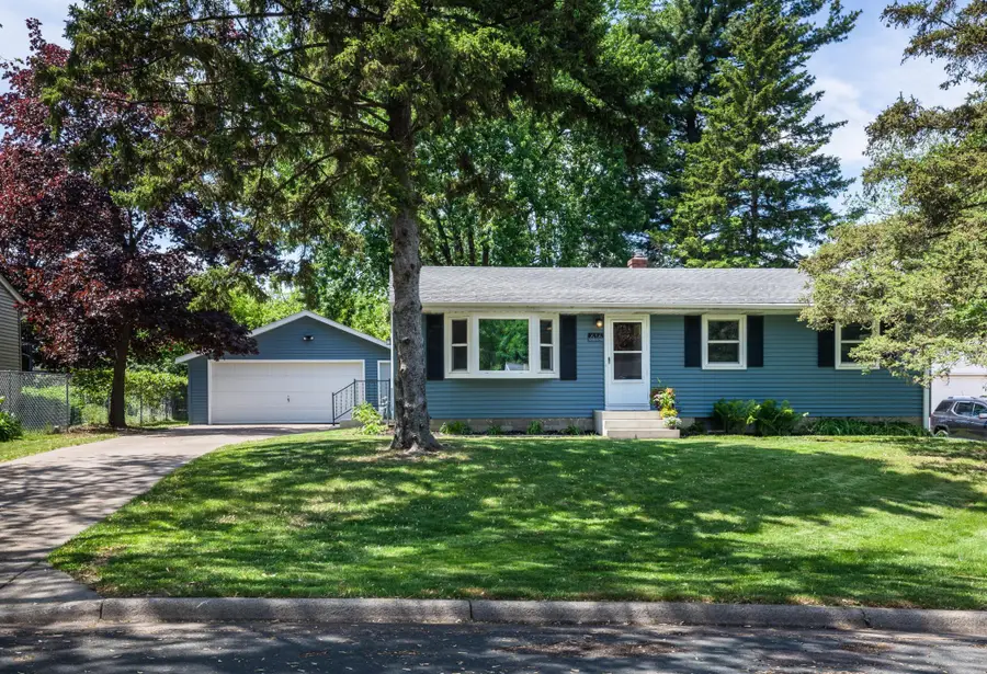 616 Esther Lane, Woodbury, MN 55125 - #2