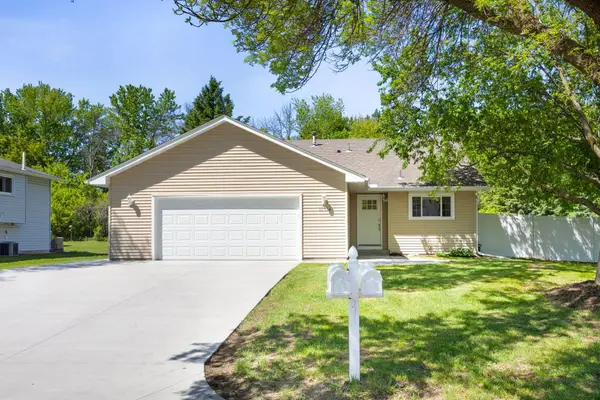 11516 100th Place N, Maple Grove, MN 55369