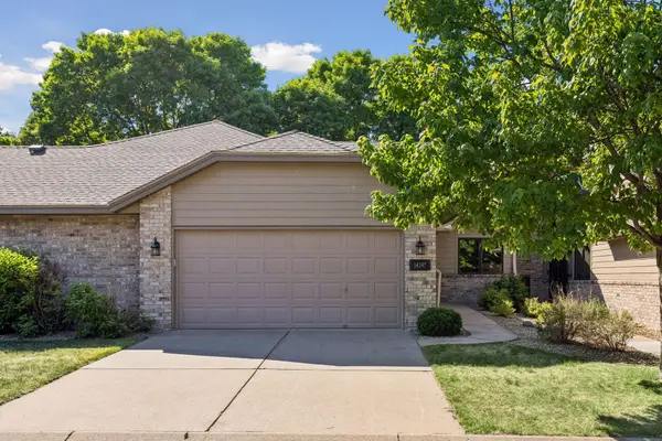 14397 Embassy Way, Apple Valley, MN 55124