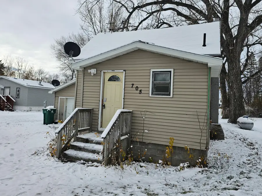 705 Neill Street, Buxton, ND 58218 - #3