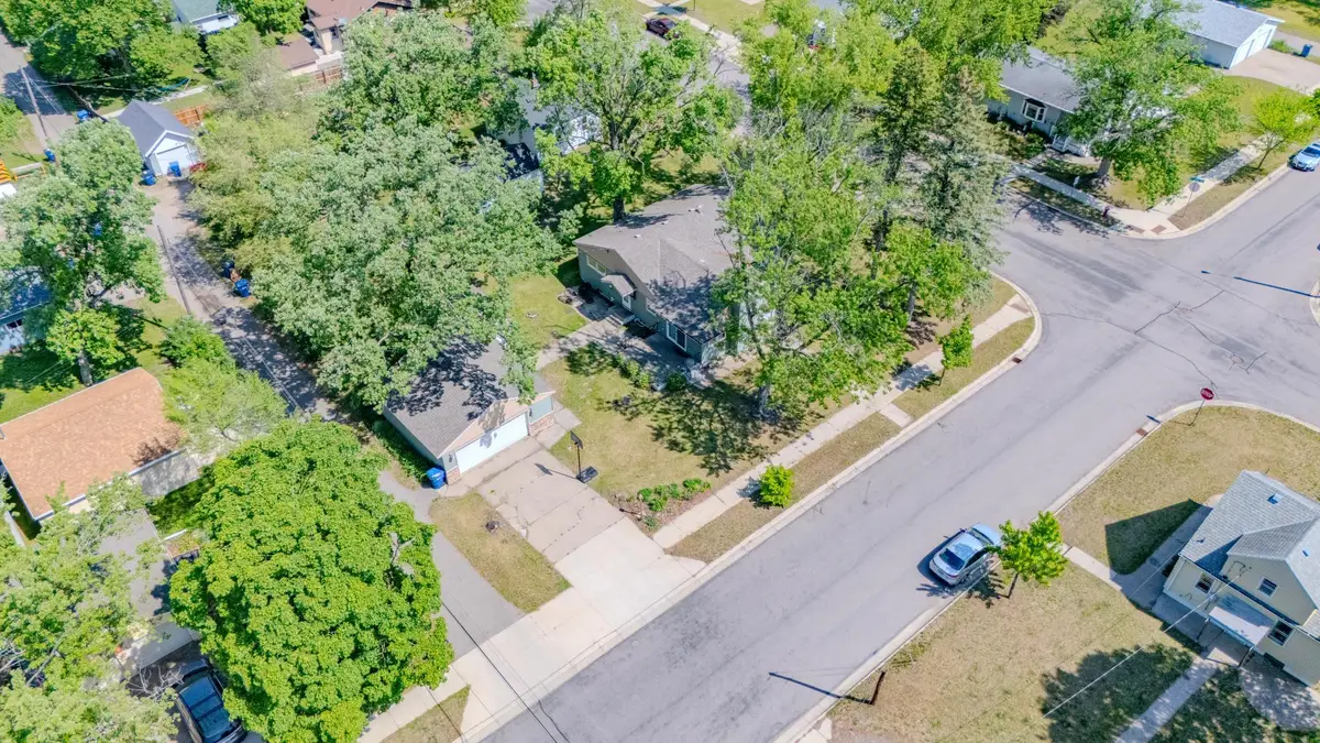 443 6th Street Ne, Saint Cloud, MN 56304 - #1
