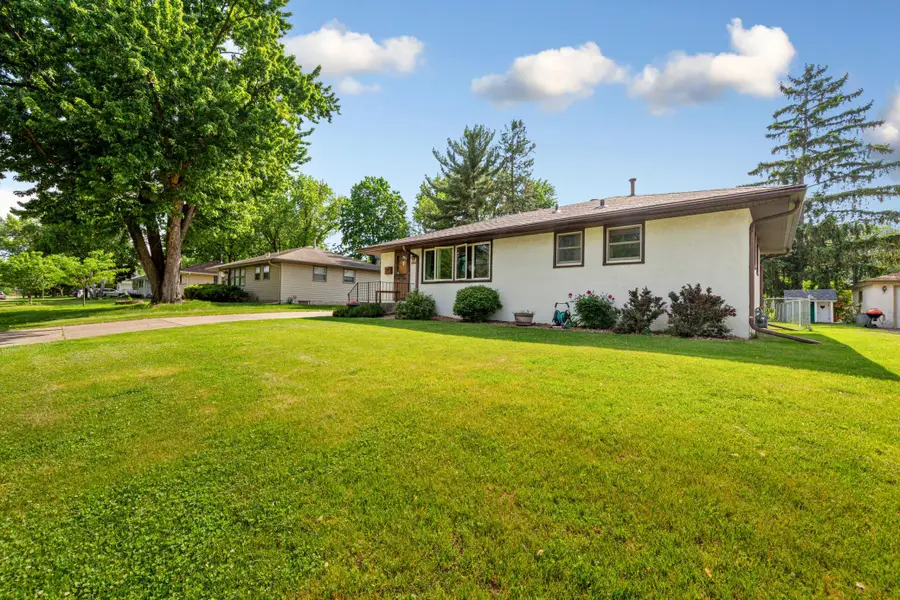 7049 Ewing Avenue N, Brooklyn Center, MN 55429 - #2