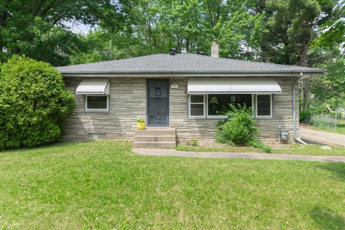 1751 Larpenteur Avenue E, Maplewood, MN 55109 - #1