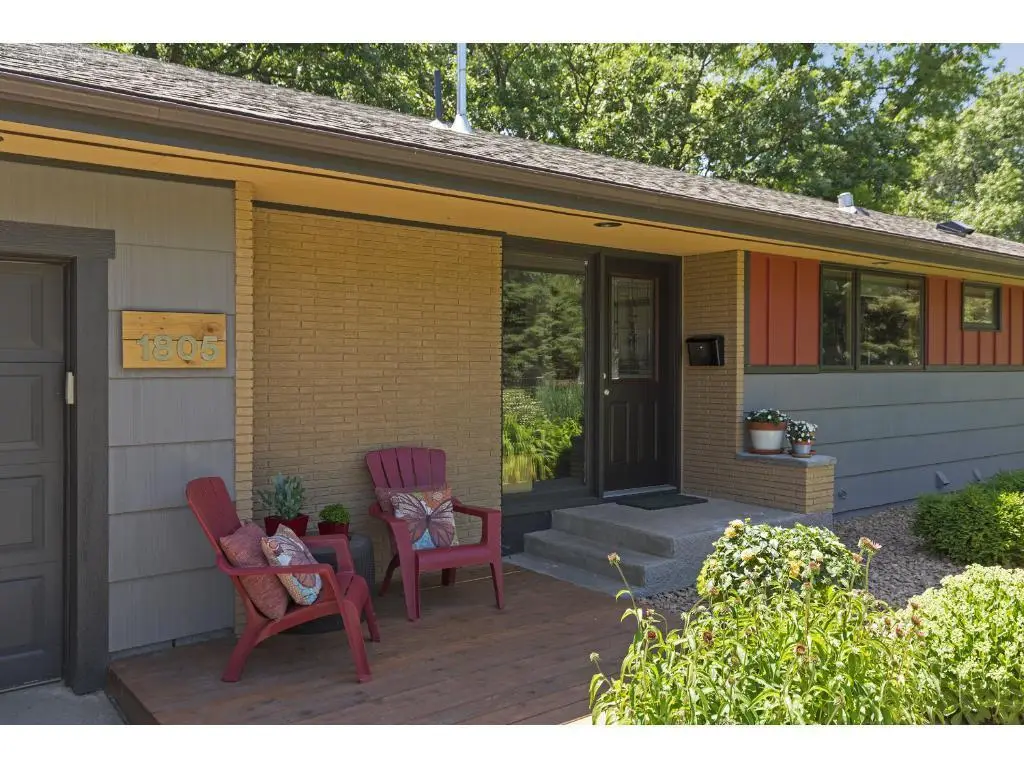 1805 Hampshire Lane N, Golden Valley, MN 55427 - #1