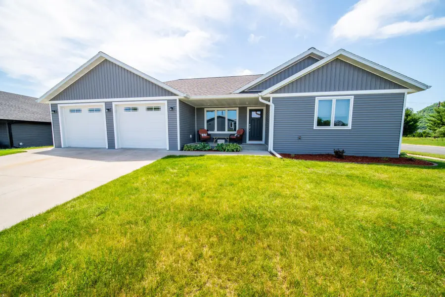 1118 21st St, Wabasha, MN 55981 - #2