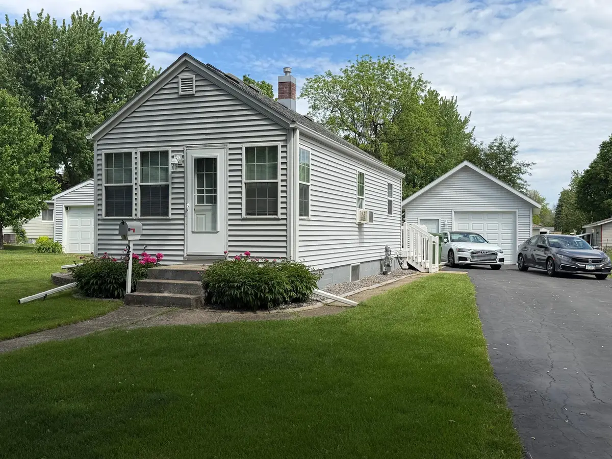 231 10th Avenue, Worthington, MN 56187 - #1