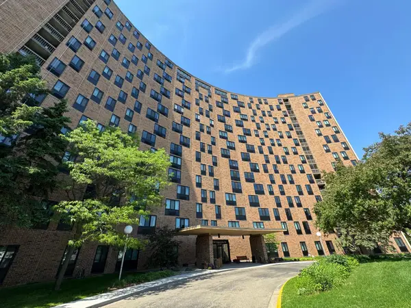1181 Edgcumbe Road #404, Saint Paul, MN 55105