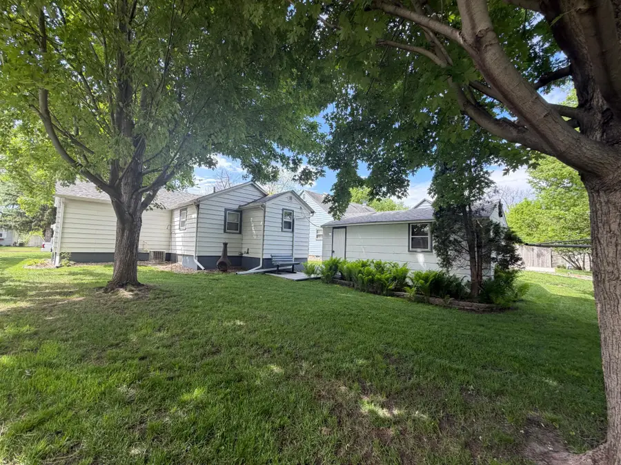 219 10th Avenue, Worthington, MN 56187 - #2