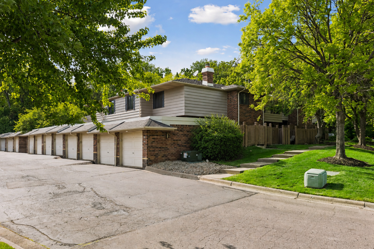 3680 Independence Avenue S #10, Saint Louis Park, MN 55426 - #1