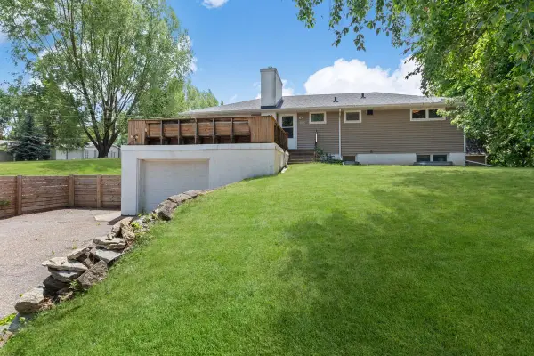620 Callahan Place, Mendota Heights, MN 55118