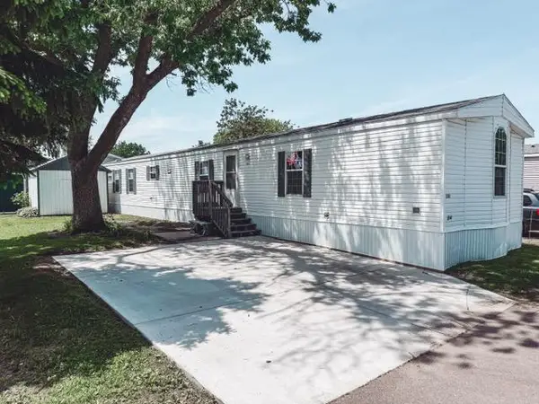 301 Oak Lane, Mankato, MN 56001