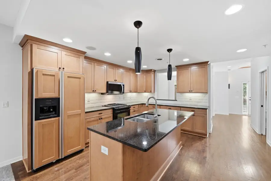635 Willoughby Way W, Minnetonka, MN 55305 - #2
