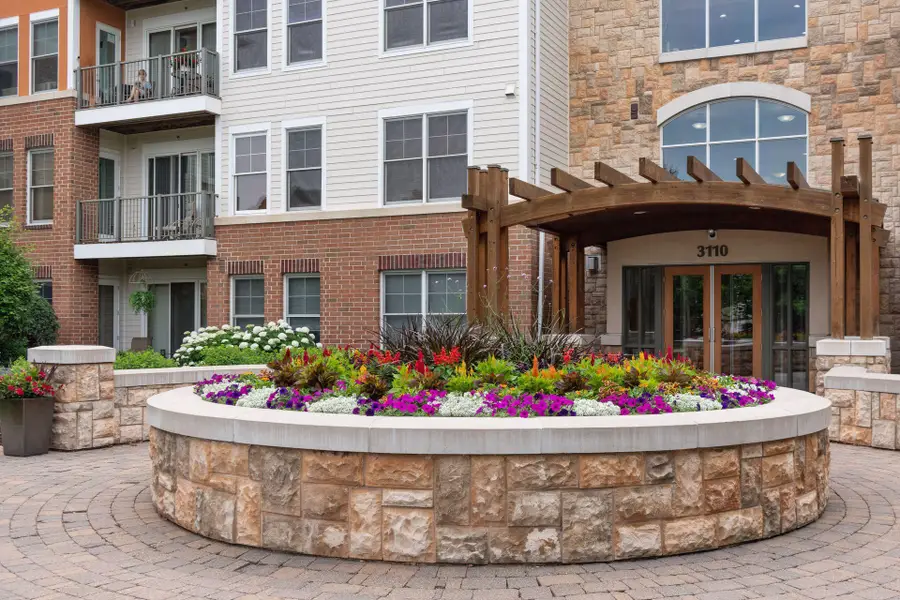 3110 N Chestnut Street #211, Chaska, MN 55318 - #2