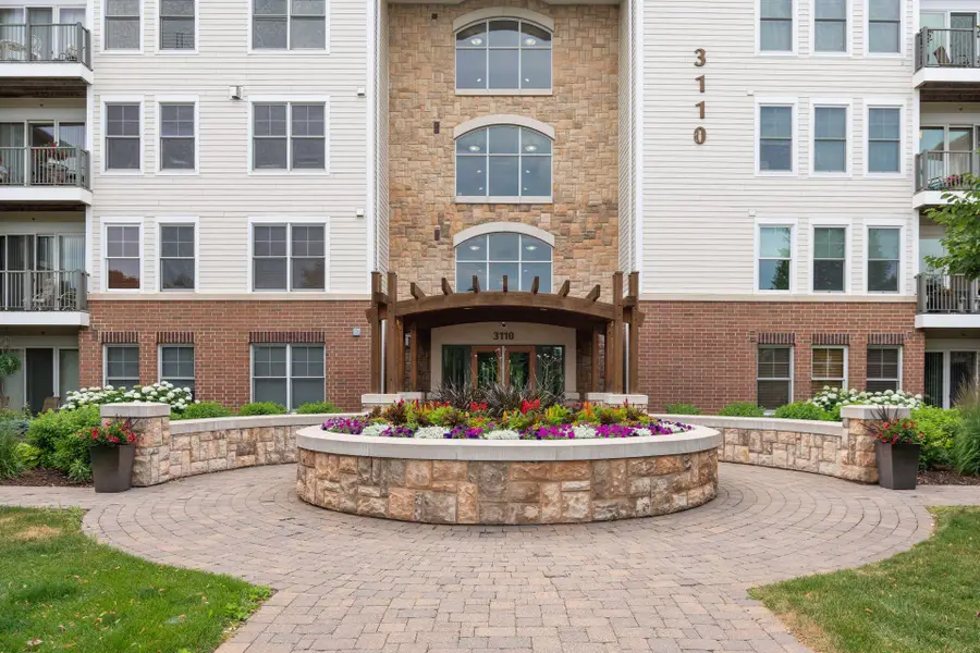 3110 N Chestnut Street #211, Chaska, MN 55318 - #3