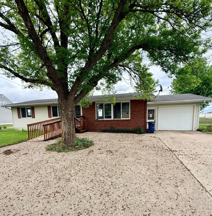 207 N Main Street, Saint Leo, MN 56264 - #2