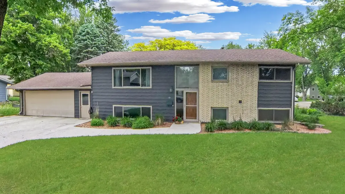 503 Washington Avenue, Marshall, MN 56258 - #1