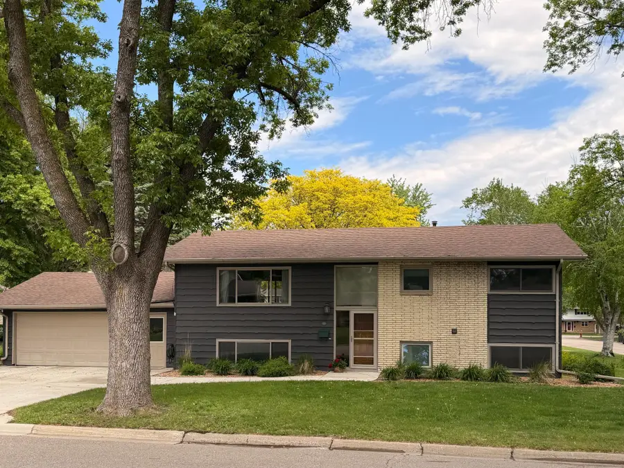 503 Washington Avenue, Marshall, MN 56258 - #3