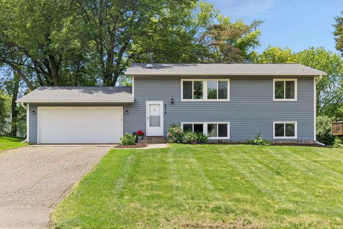 6919 Calgary Road, Woodbury, MN 55125 - #1