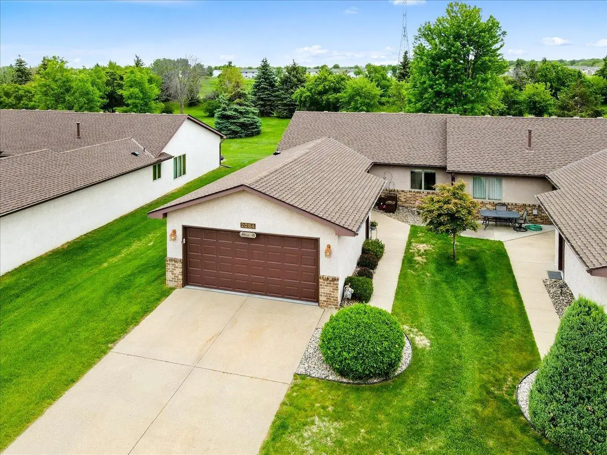 2084 Vierling Drive E, Shakopee, MN 55379 - #1